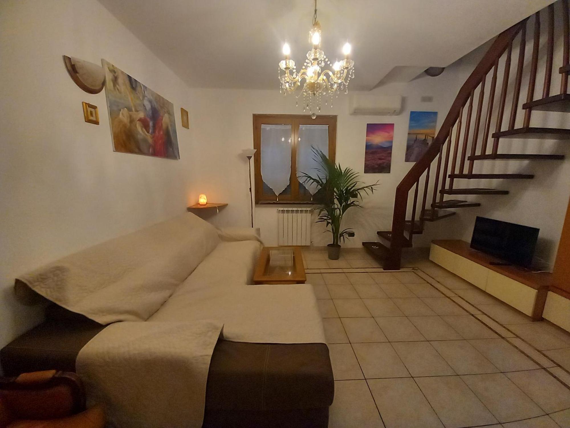 Casa Tora Viletta A Schiera Ferienhaus Santo Stefano di Magra